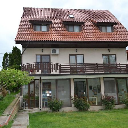 Villa Siret Sendreni Экстерьер фото