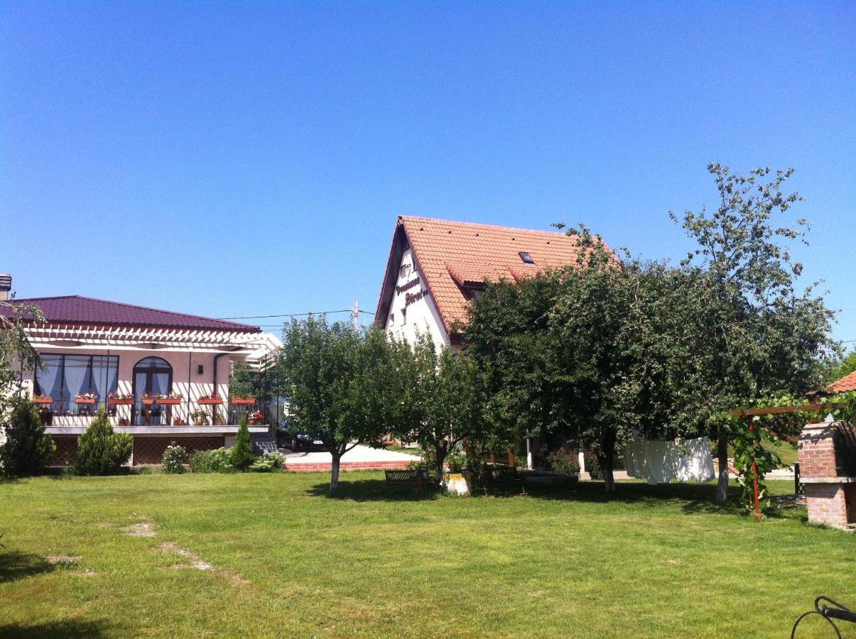 Villa Siret Sendreni Экстерьер фото